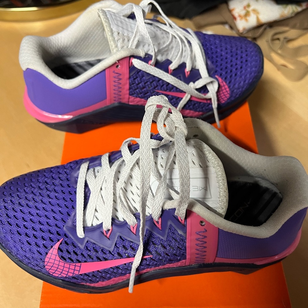 Nike Women's Vibrant Purple and Pink Athletic Shoes